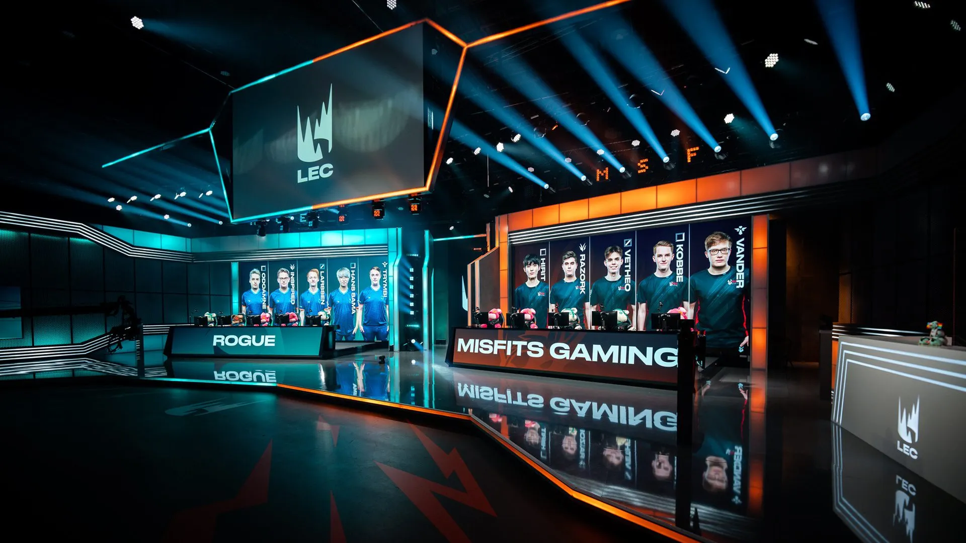 Rogue and MISFITS go head to head at the LEC Playoffs