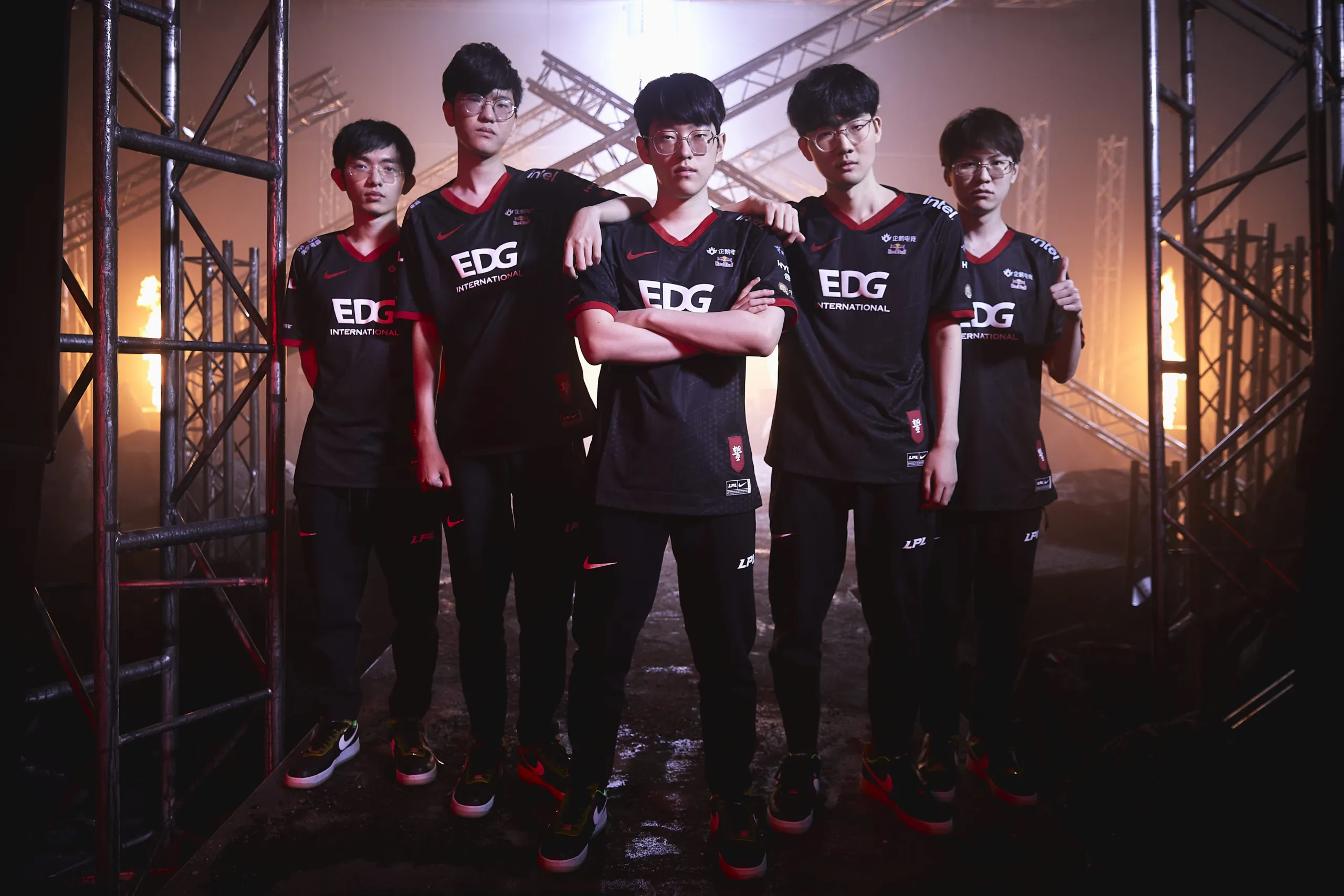 EDG advanced after defeating Korean second-seed, Gen.G,